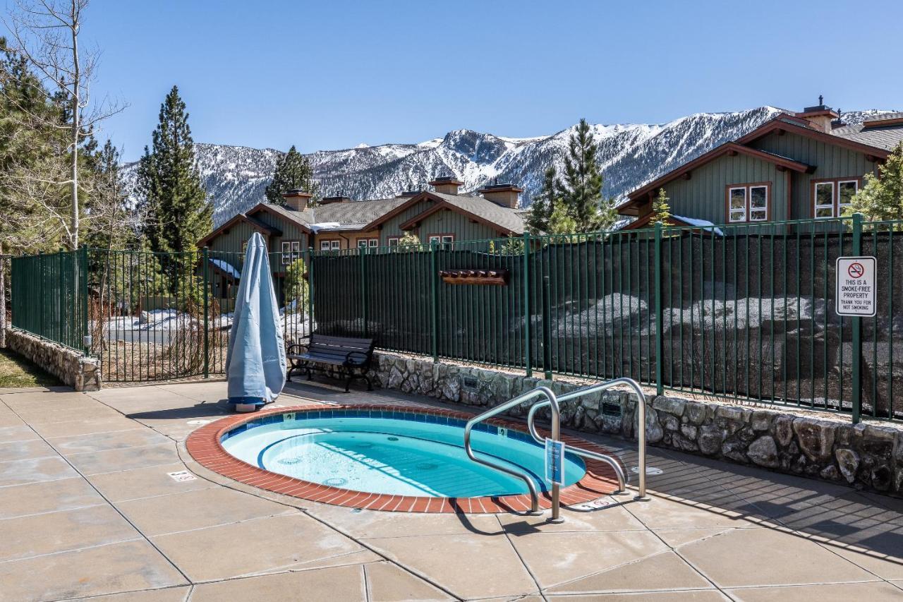 Juniper Springs Lodge #413 - Luxury Ski In Ski Out! 2 Bedroom Маммот Лейкс Экстерьер фото